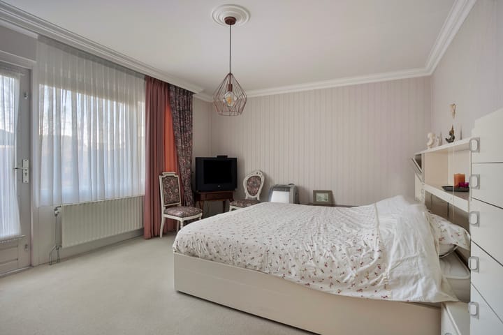 Foto 32 van Gentiaan 10