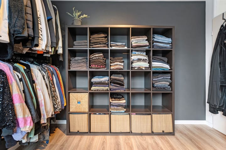 Photo 22 of Mackayware 120