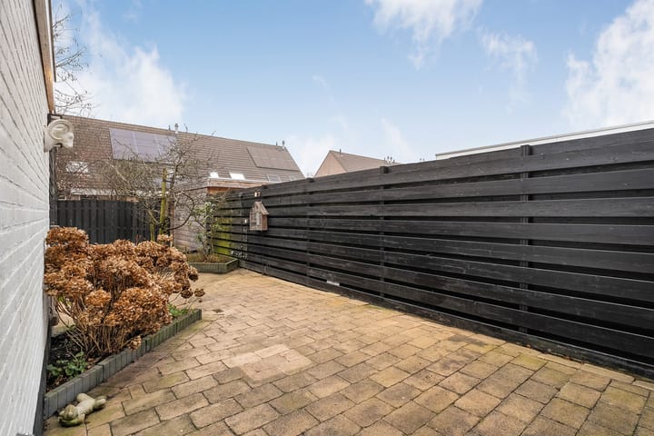 Photo 29 of Mackayware 120