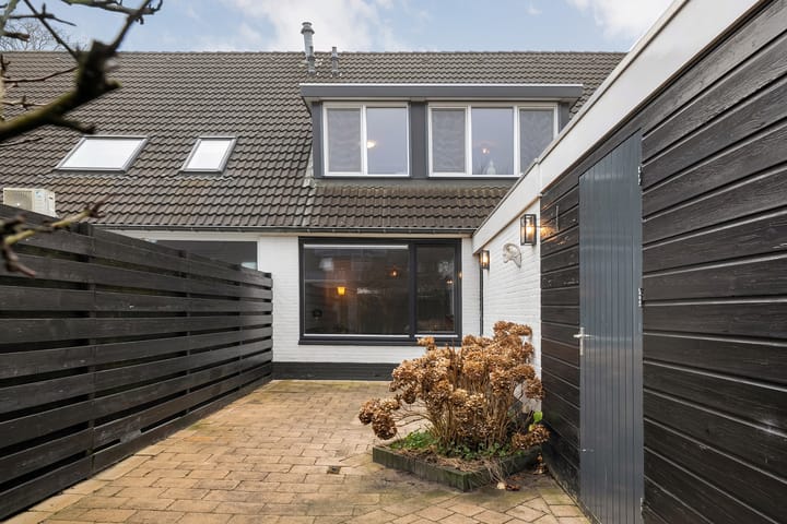 Photo 31 of Mackayware 120