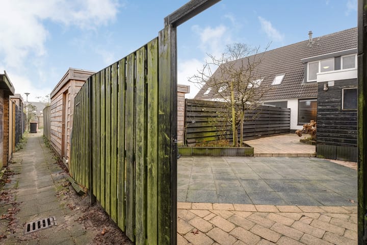 Photo 32 of Mackayware 120