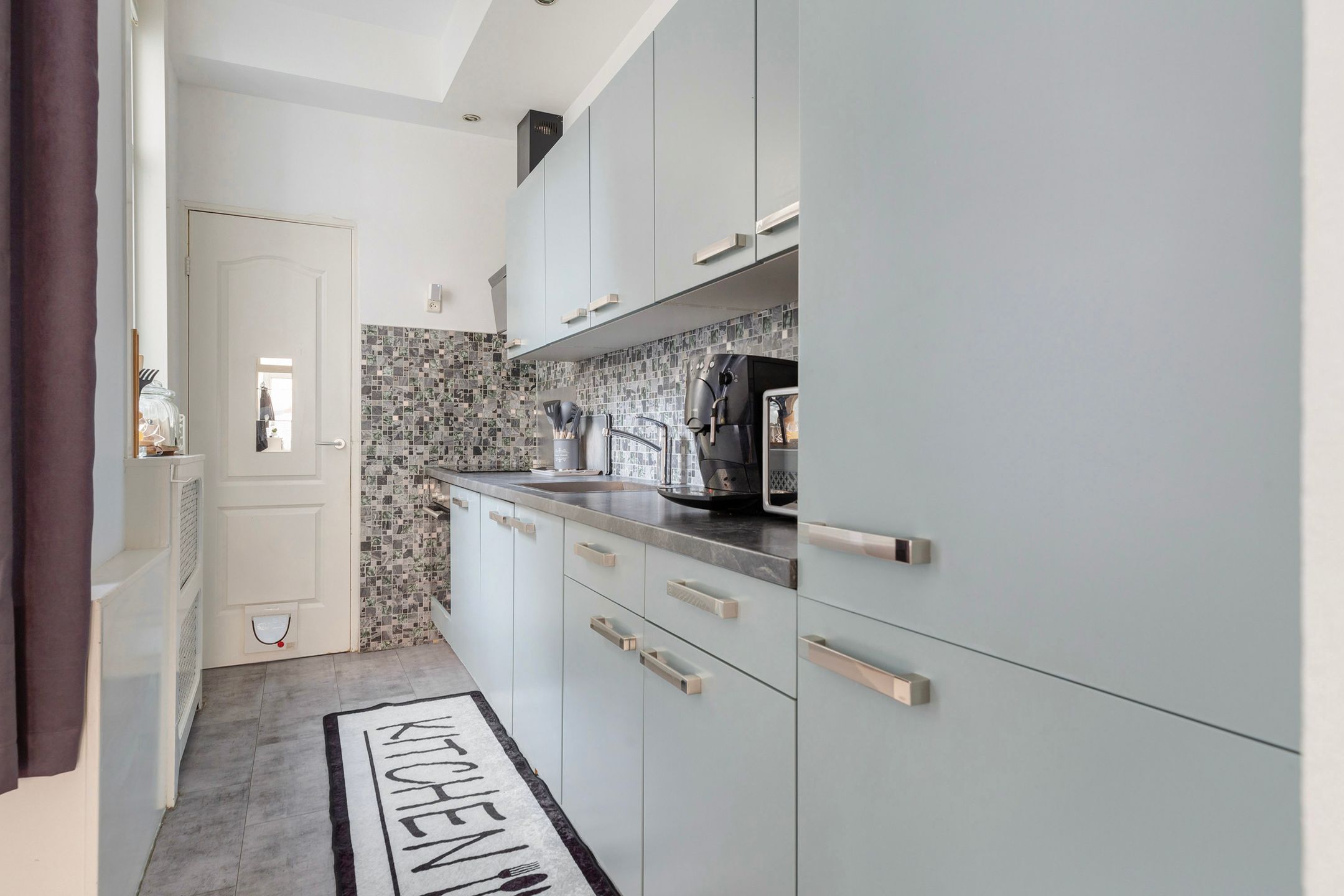 Foto 15 van Rhoonsestraat 3