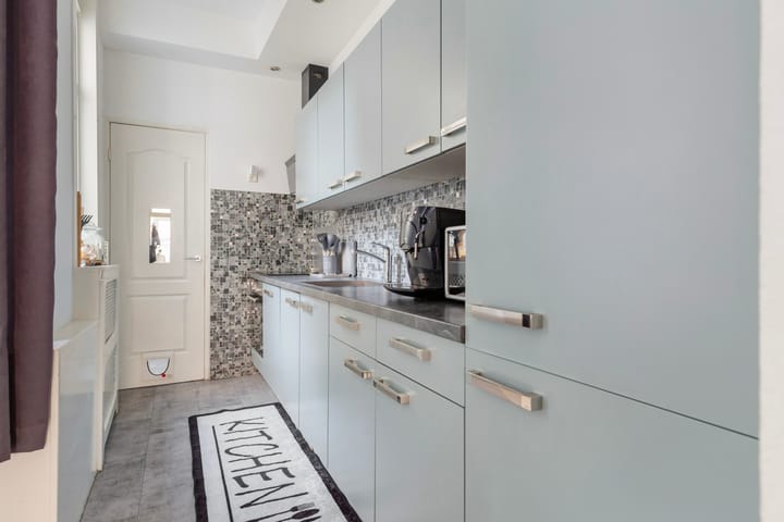 Foto 15 van Rhoonsestraat 3