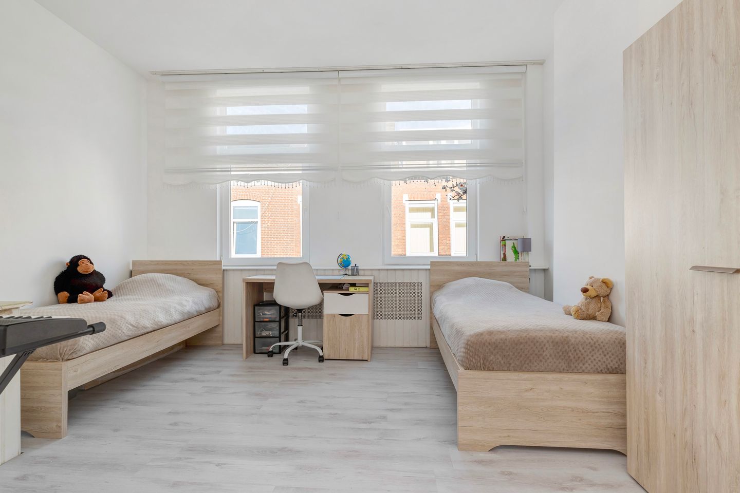 Foto 25 van Rhoonsestraat 3