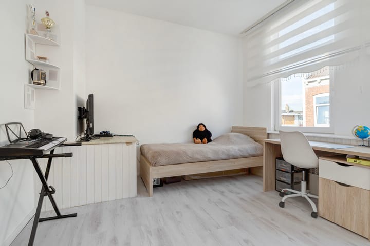 Foto 26 van Rhoonsestraat 3