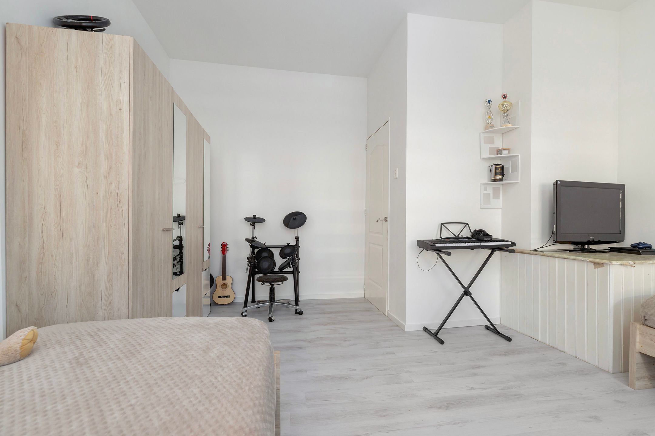 Foto 27 van Rhoonsestraat 3