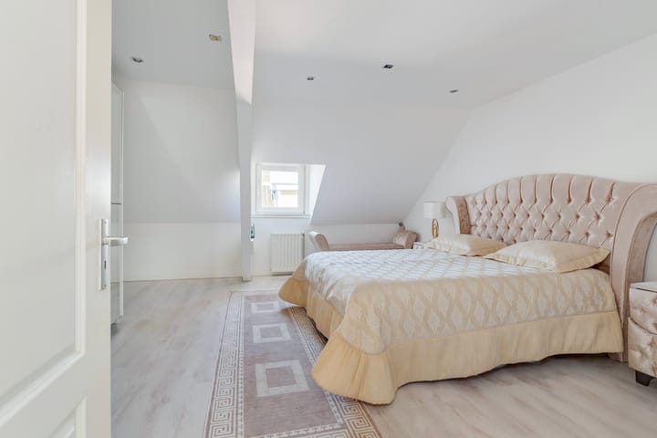 Foto 35 van Rhoonsestraat 3