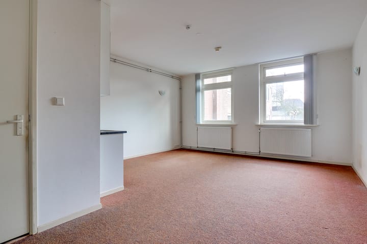 Photo 2 of Wittevrouwenstraat 8-D