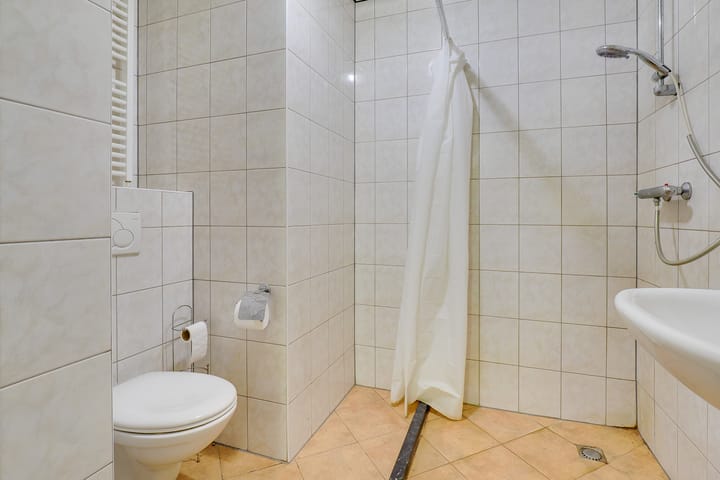 Photo 10 of Wittevrouwenstraat 8-D