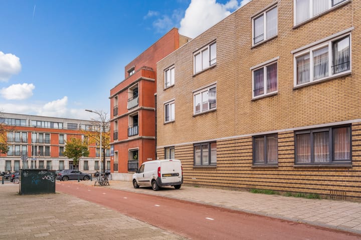 Foto 1 van Jan van Gojenstraat 341