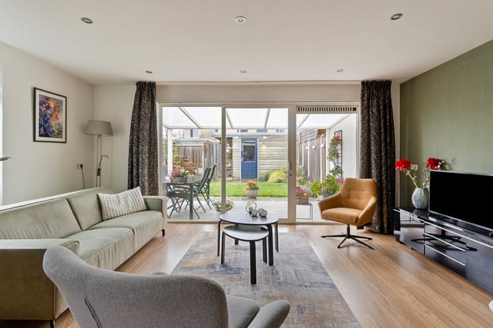 Foto 9 van Charlotte Ruysstraat 8