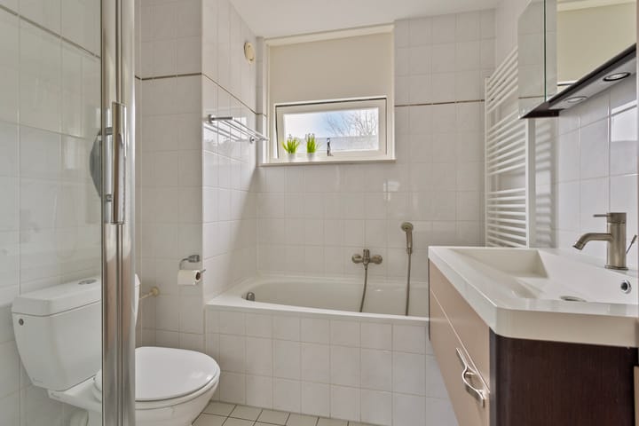 Foto 17 van Charlotte Ruysstraat 8