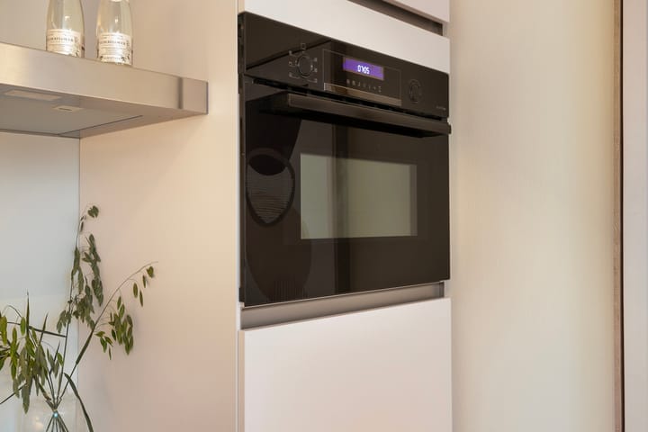 Photo 11 of Ferdinand Bolstraat 39-M