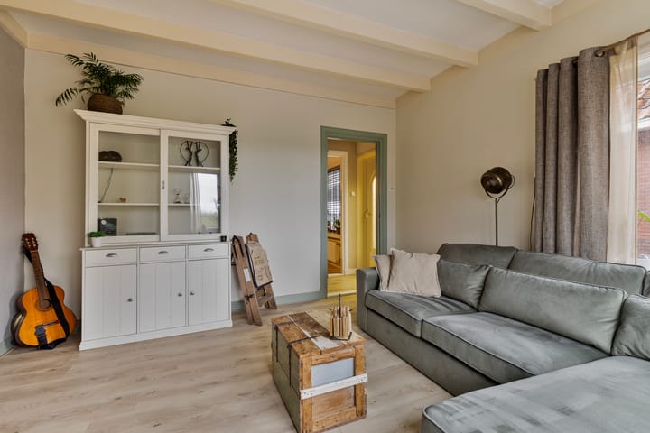 Foto 8 van Hoofdweg 266