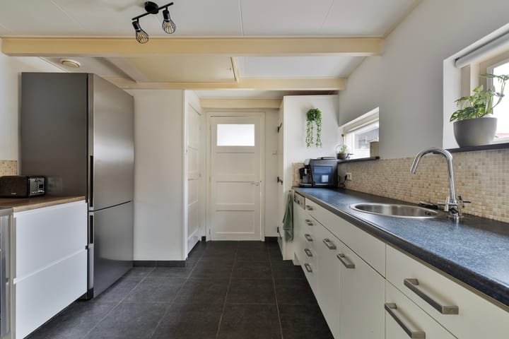 Foto 12 van Hoofdweg 266