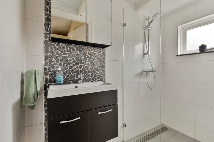 Foto 15 van Hoofdweg 266