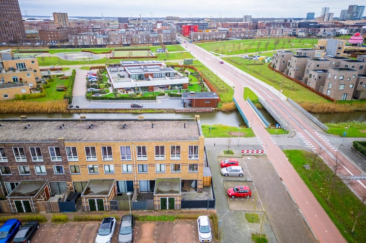 Foto 32 van Isisstraat 14