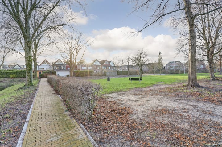 Foto 32 van Wetering 105