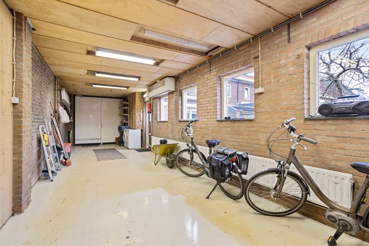 Foto 41 van Heuvelstraat 92