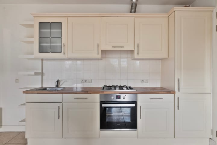 Photo 8 of Prof. Lorentzlaan 1-A