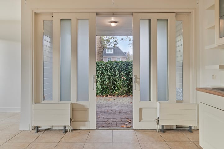 Photo 9 of Prof. Lorentzlaan 1-A