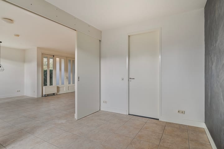 Photo 10 of Prof. Lorentzlaan 1-A