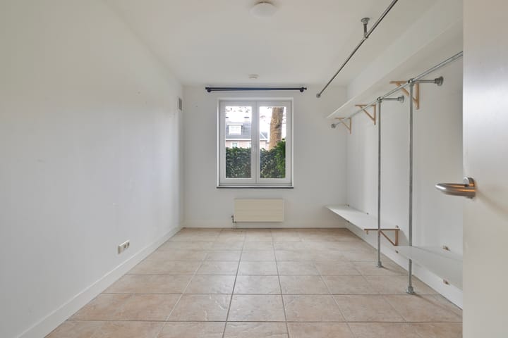 Photo 13 of Prof. Lorentzlaan 1-A