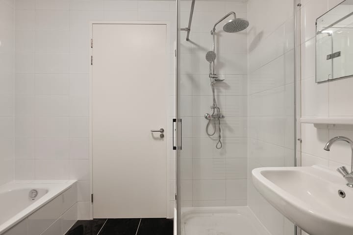 Photo 14 of Prof. Lorentzlaan 1-A