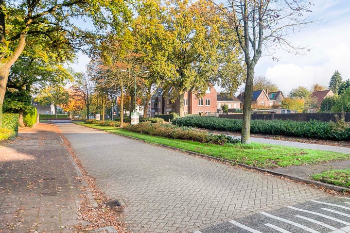 Photo 19 of Prof. Lorentzlaan 1-A