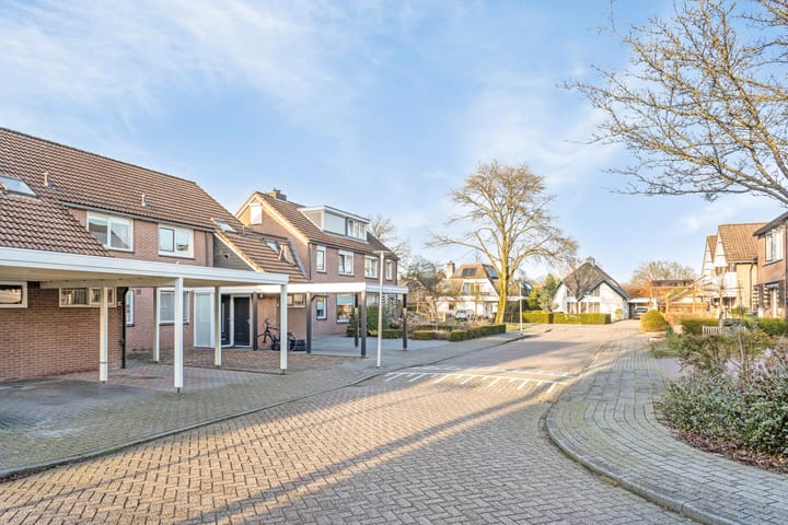 Foto 6 van Kamille 10