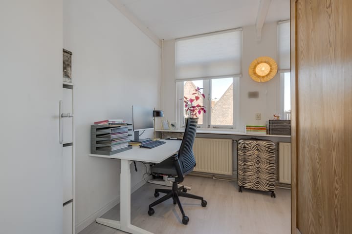 Photo 19 of Waardstraat 14