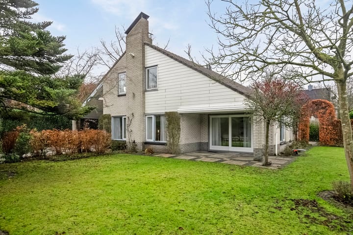 Foto 1 van Saturnus 25