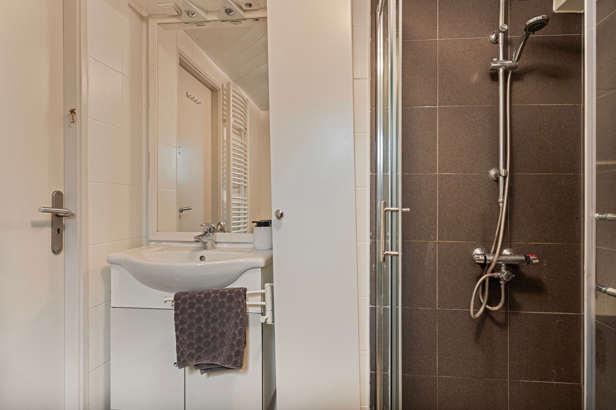 Foto 21 van Zwembadweg 37-90