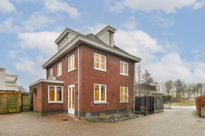 's-Gravenweg 566