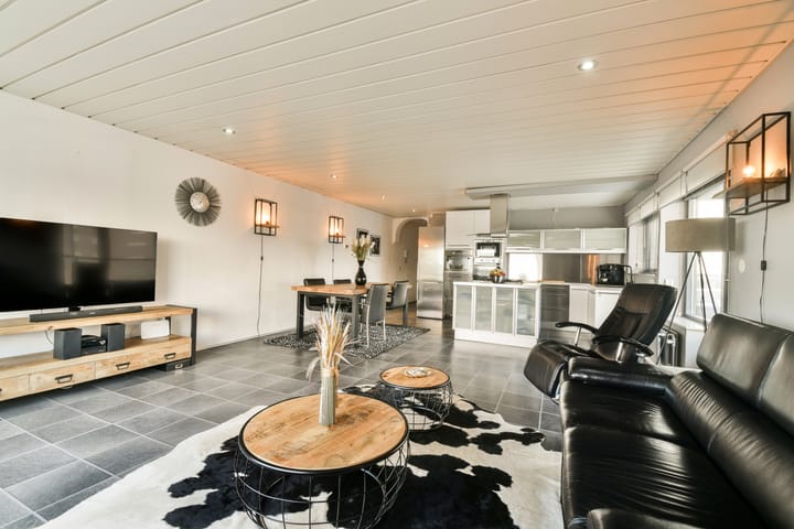 Foto 10 van Strevelsweg 944