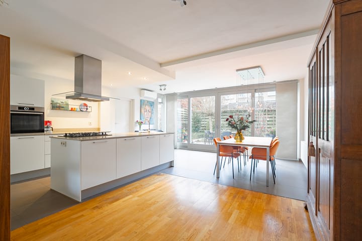 Foto 2 van Protonstraat 4