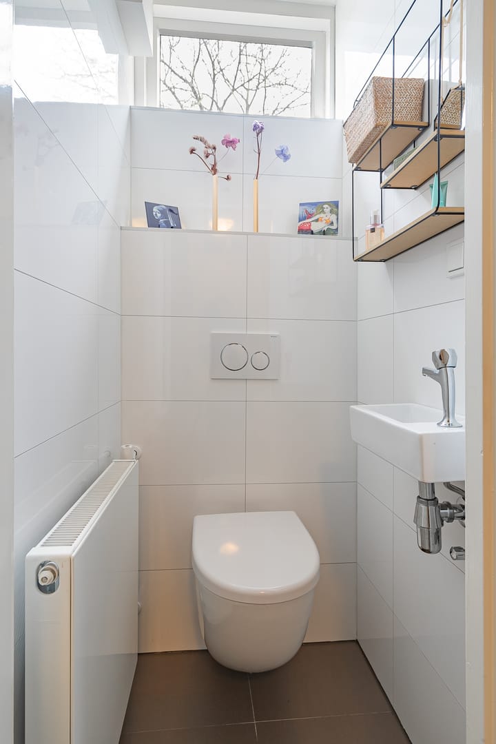 Foto 9 van Protonstraat 4