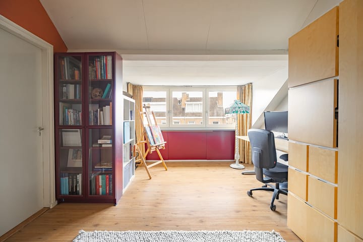 Foto 16 van Protonstraat 4