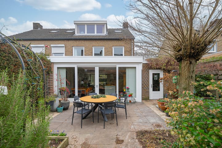 Foto 21 van Protonstraat 4