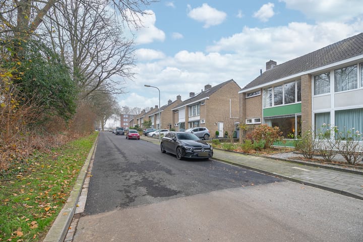 Foto 24 van Protonstraat 4