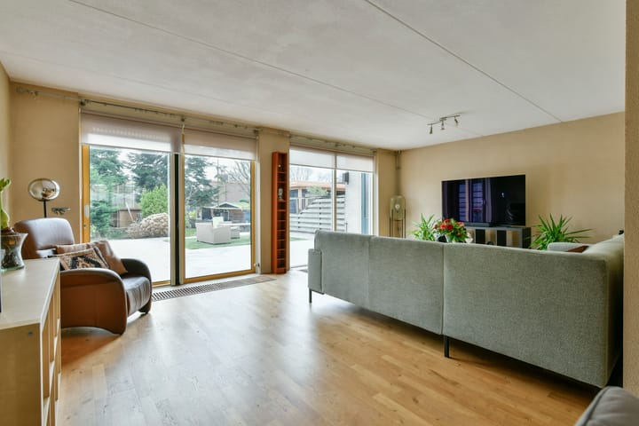 Foto 7 van Adrianus van Waertweg 16