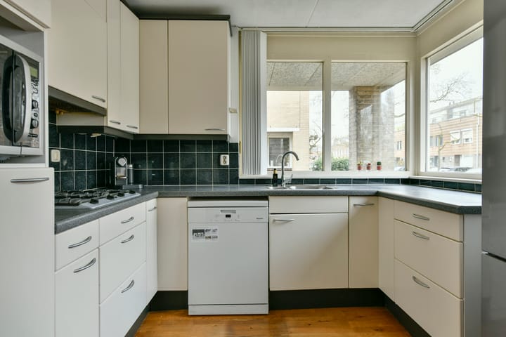 Foto 15 van Adrianus van Waertweg 16