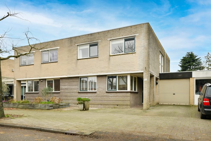 Foto 27 van Adrianus van Waertweg 16