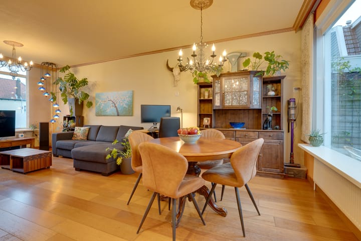 Foto 15 van Basseinstraat 1