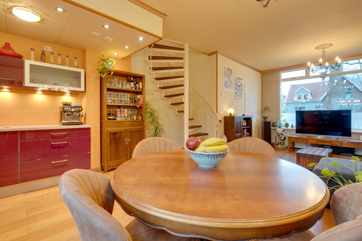 Foto 17 van Basseinstraat 1