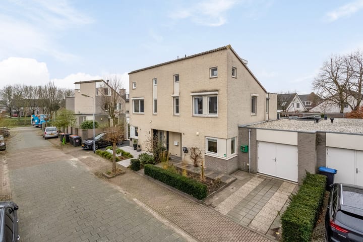 Foto 6 van Meester de Groetlaan 4