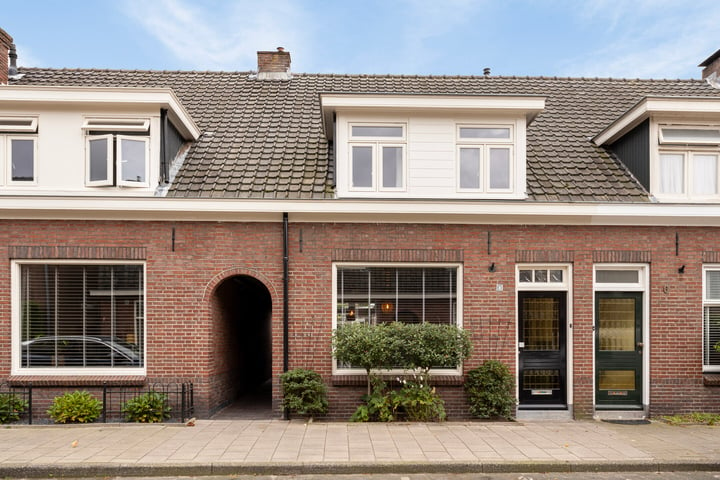 Bekijk foto 1 van Dr. Schaepmanstraat 8