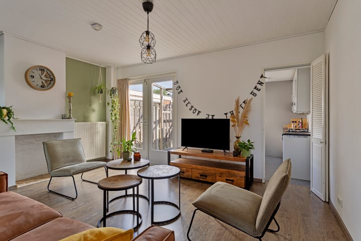 Foto 8 van Parallelweg 149