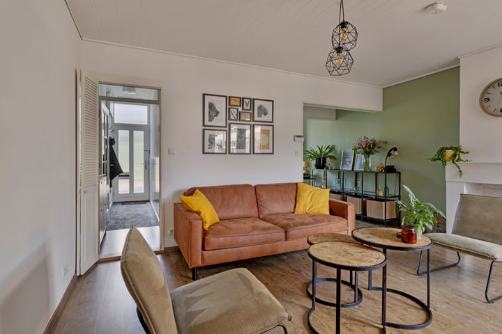 Foto 9 van Parallelweg 149