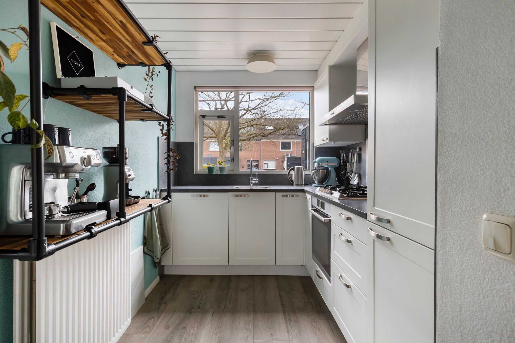 Photo 9 of Silverkamp 41-A